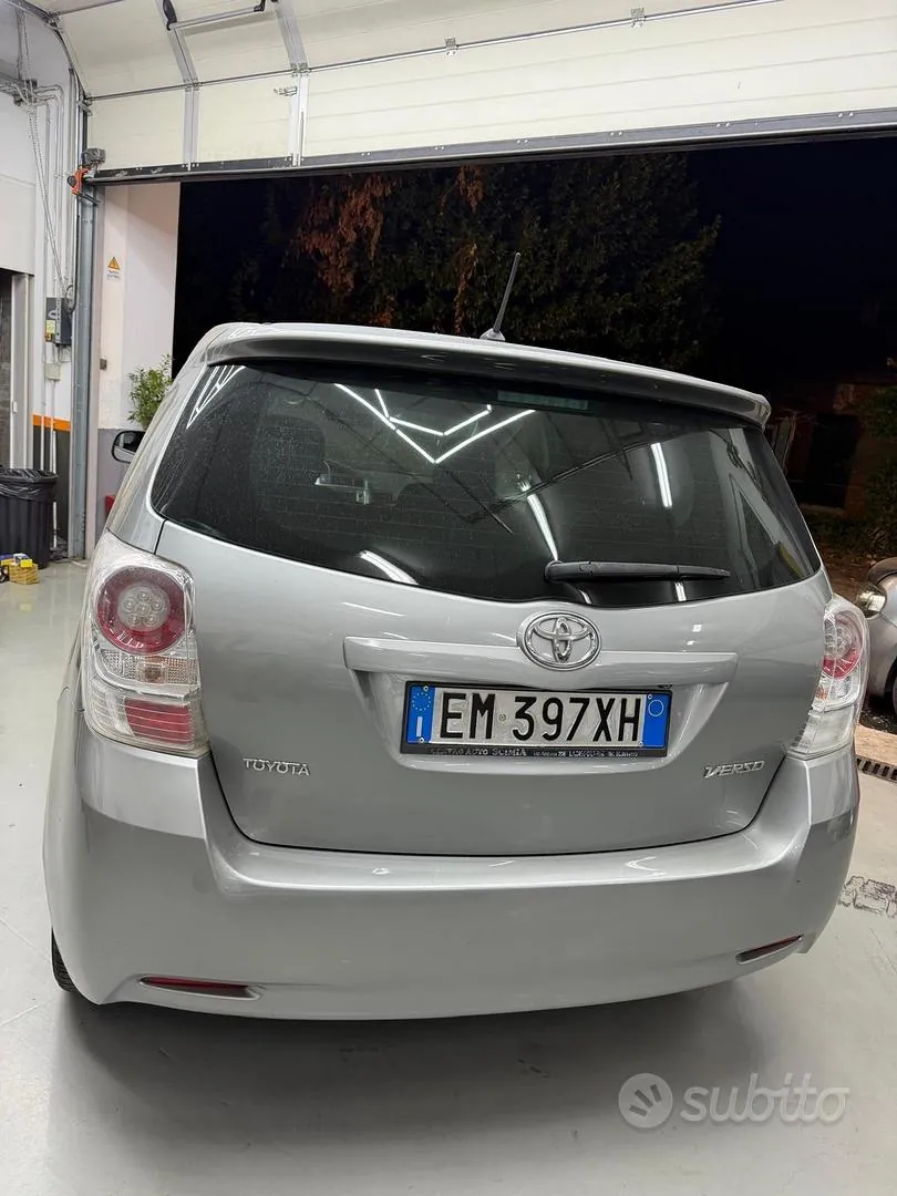 Toyota Verso 2012 photo 3