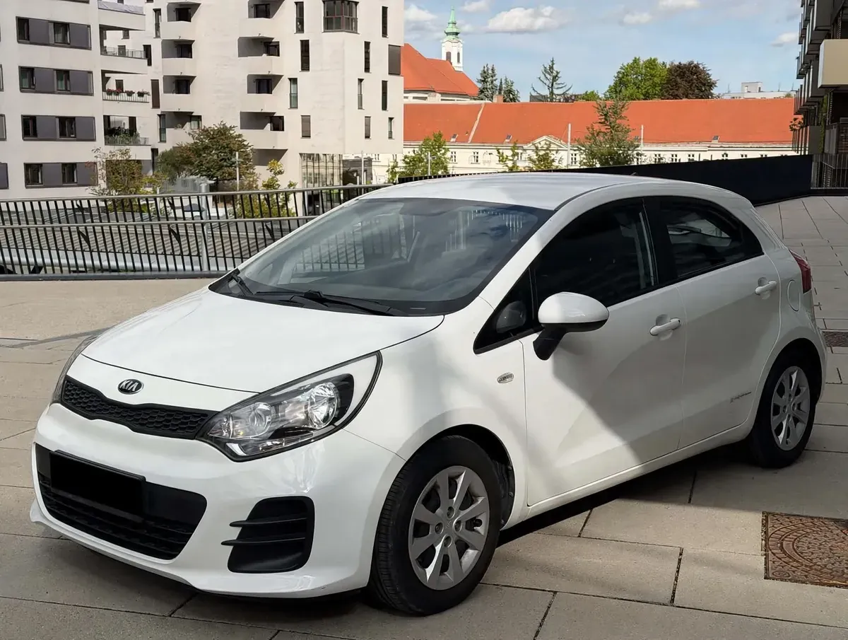 Kia Rio 2017 photo 2