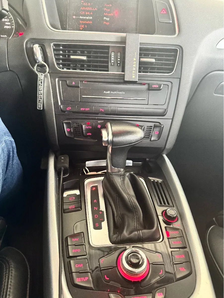 Audi Q5 2009 photo 2