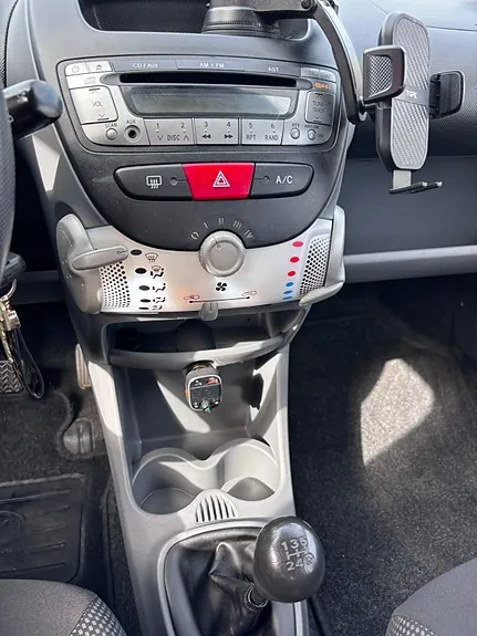 Toyota Aygo 2010 photo 2