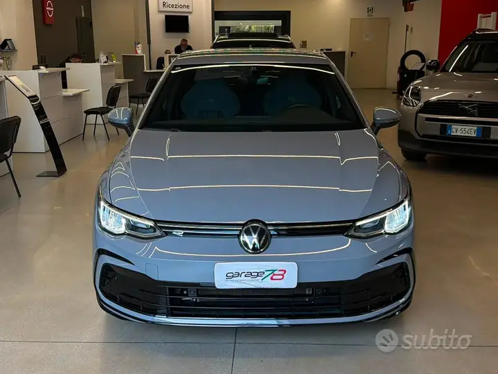 Volkswagen Golf 2024 photo 2