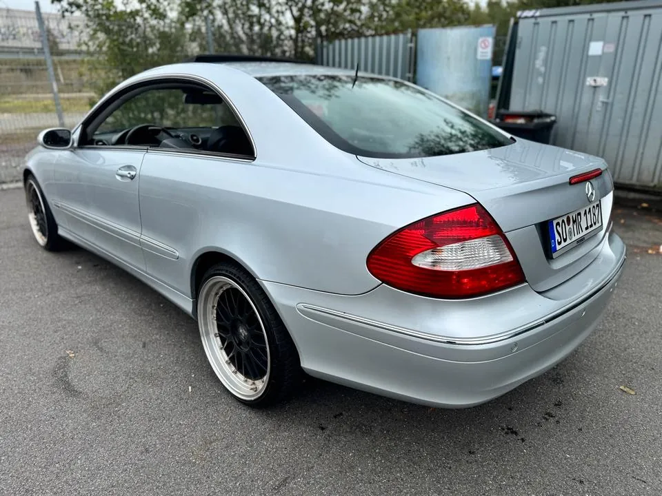 Mercedes-Benz Clk320