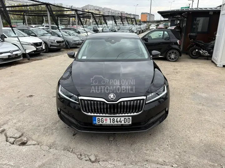 Skoda Superb 2019 photo 2