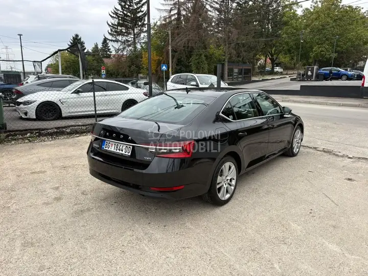 Skoda Superb 2019 photo 5
