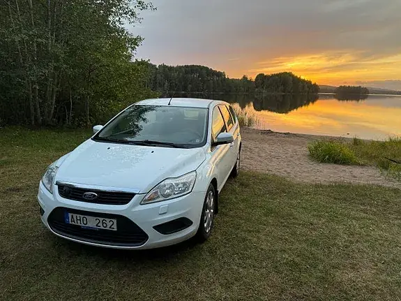 Ford Focus 2008 photo 2