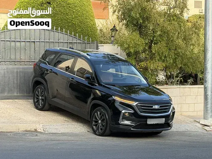 Chevrolet Captiva 2023 photo 2