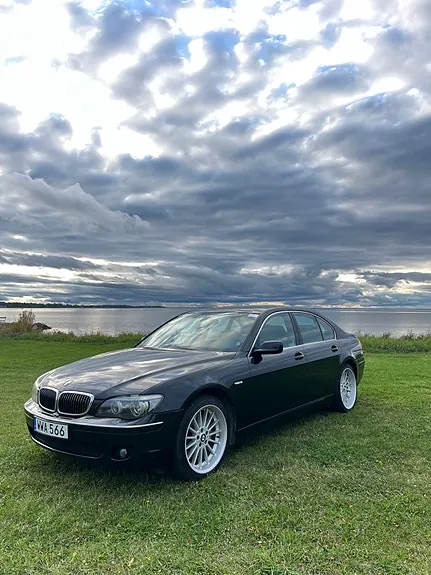 BMW 750I