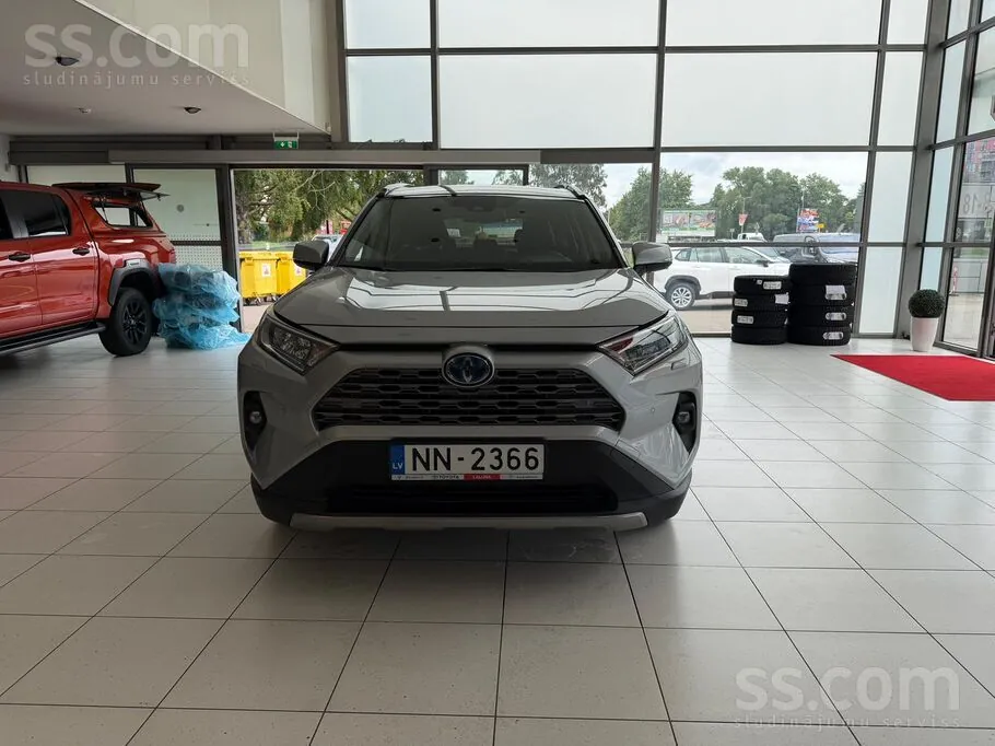 Toyota Rav4 2023 photo 2