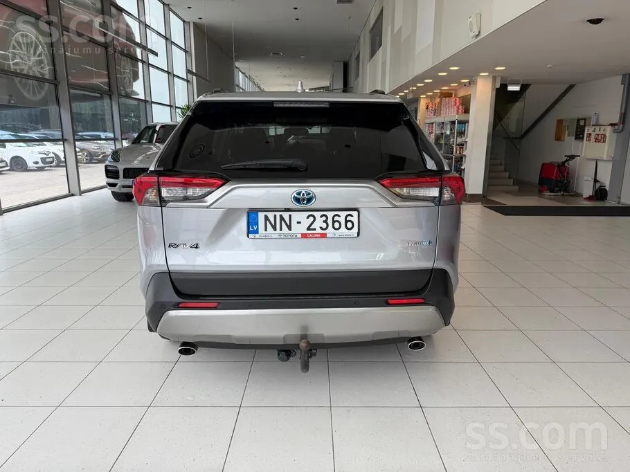 Toyota Rav4 2023 photo 3