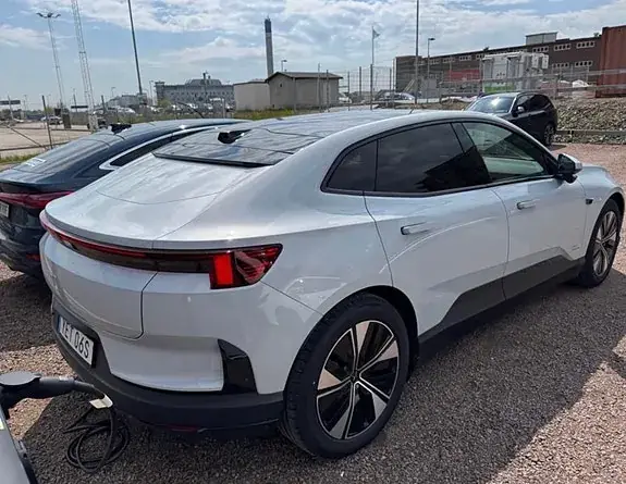 Polestar 4 2026 photo 2