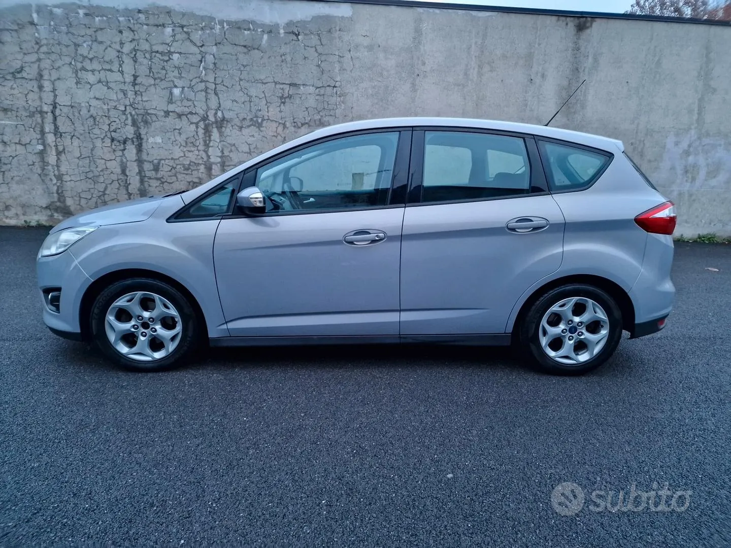 Ford C-Max 2013 photo 4