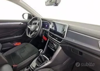 Volkswagen T-Roc 2023 photo 4