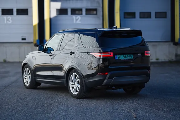 Land Rover Discovery 5
