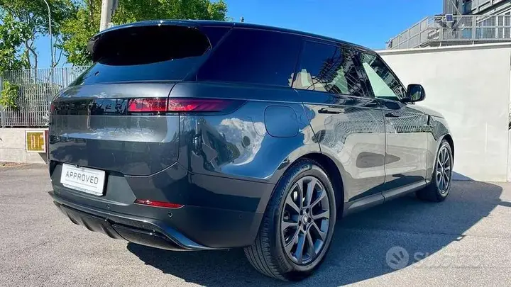 Land Rover Range Rover Sport 2024 photo 2