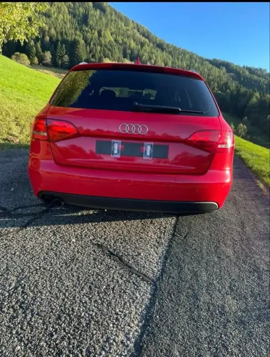 Audi A4 2011 photo 3