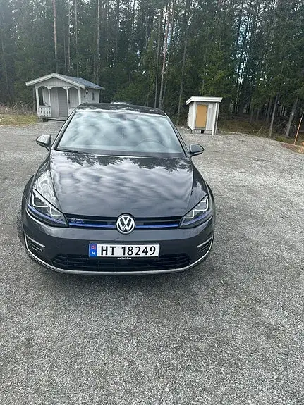 Volkswagen Golf 2017 photo 2