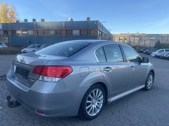 Subaru Legacy 2010 photo 3