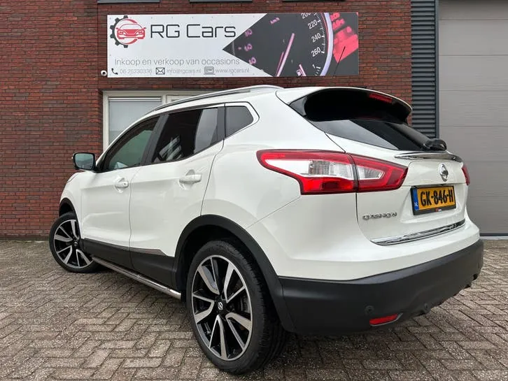 Nissan Qashqai 2015 photo 2