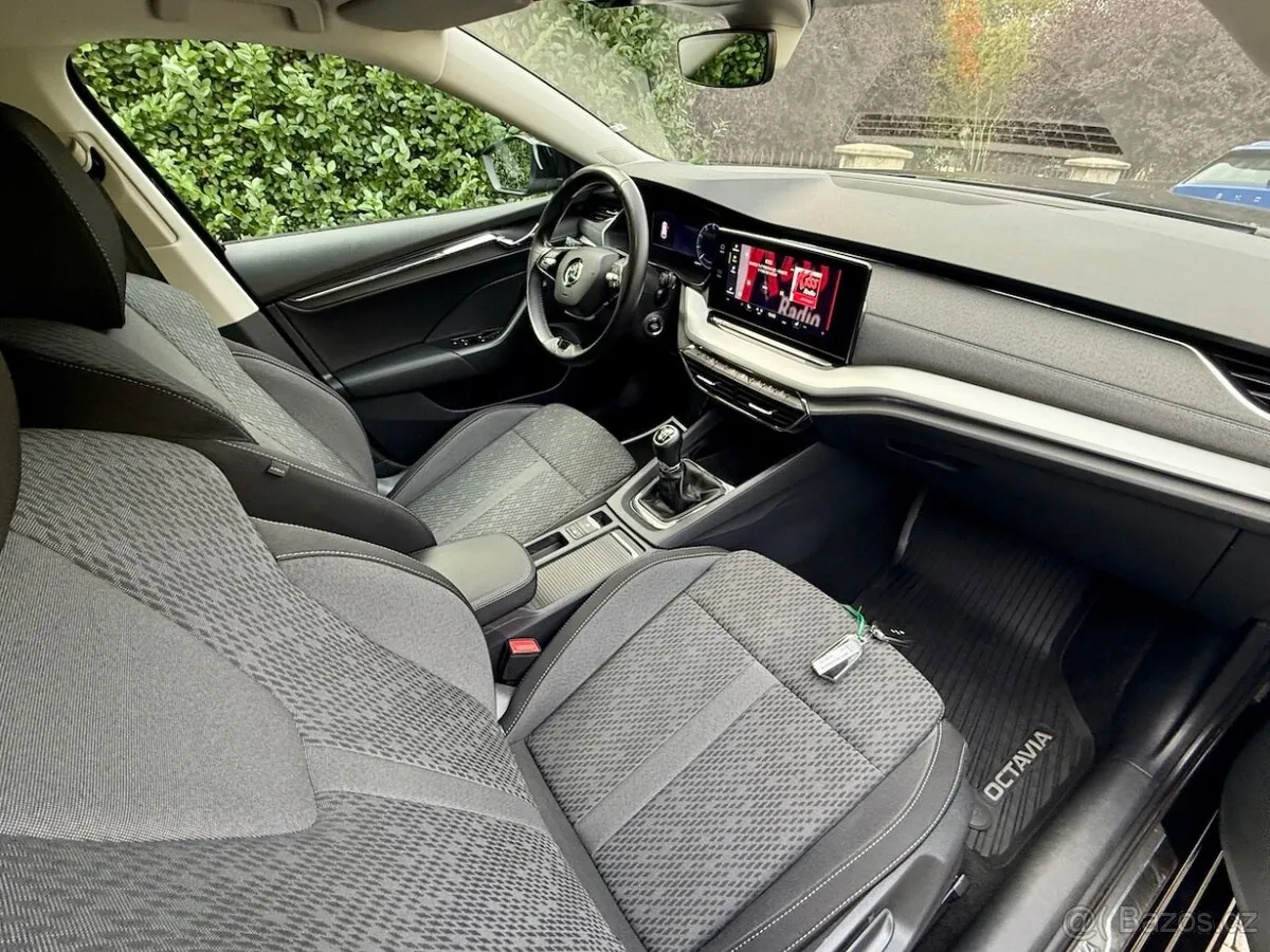 Skoda Octavia 2023 photo 4