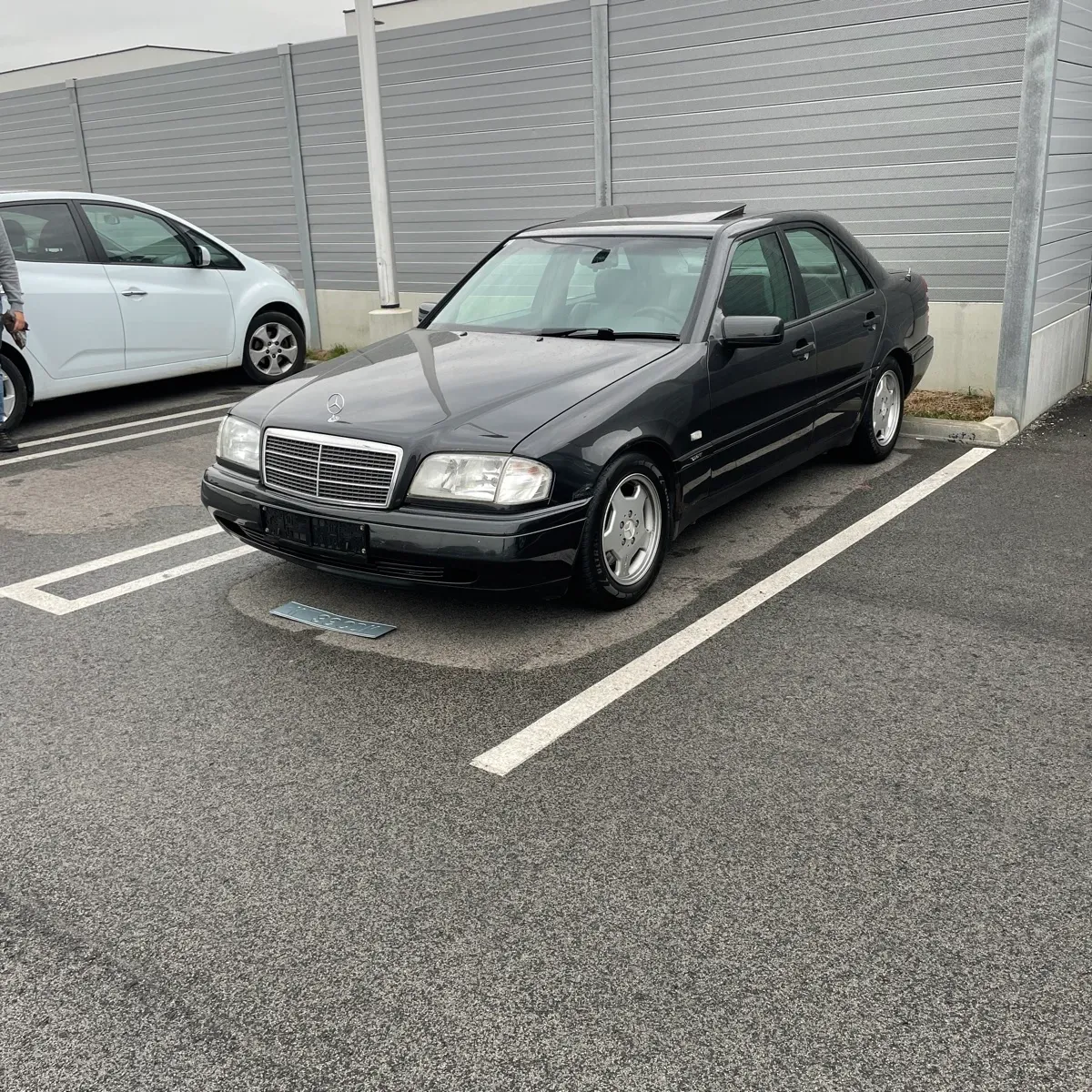Mercedes-Benz C-Class 1997 photo 2