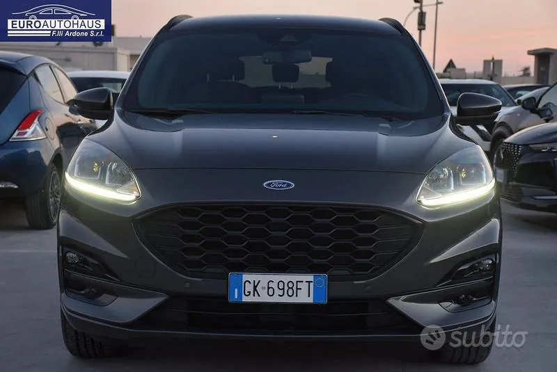 Ford Kuga 2022 photo 2