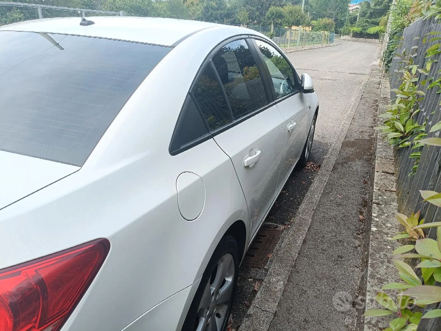 Chevrolet Cruze 2010 photo 3