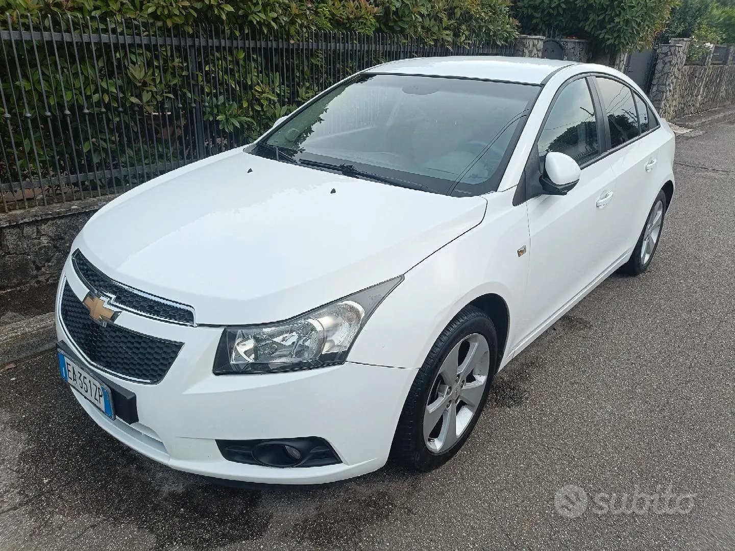Chevrolet Cruze 2010 photo 2