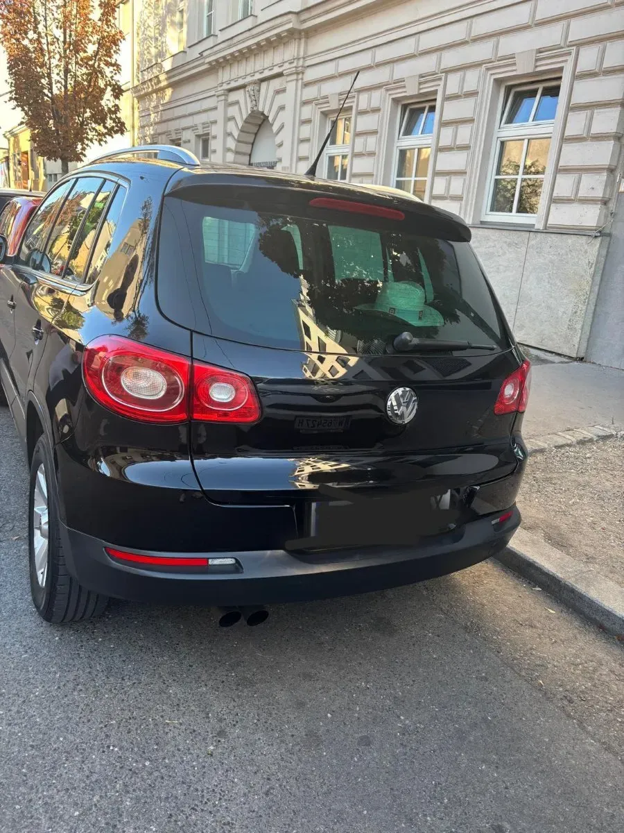 Volkswagen Tiguan 2011 photo 2