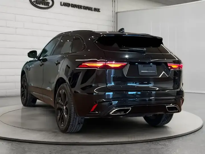 Jaguar F-Pace 2023 photo 3
