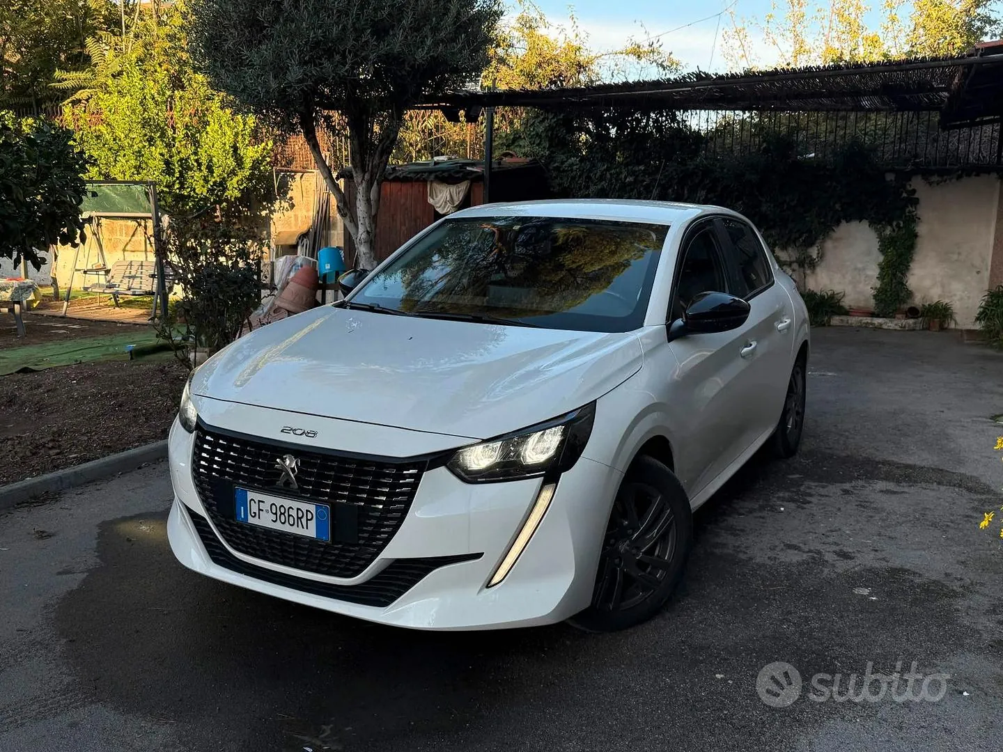 Peugeot 208