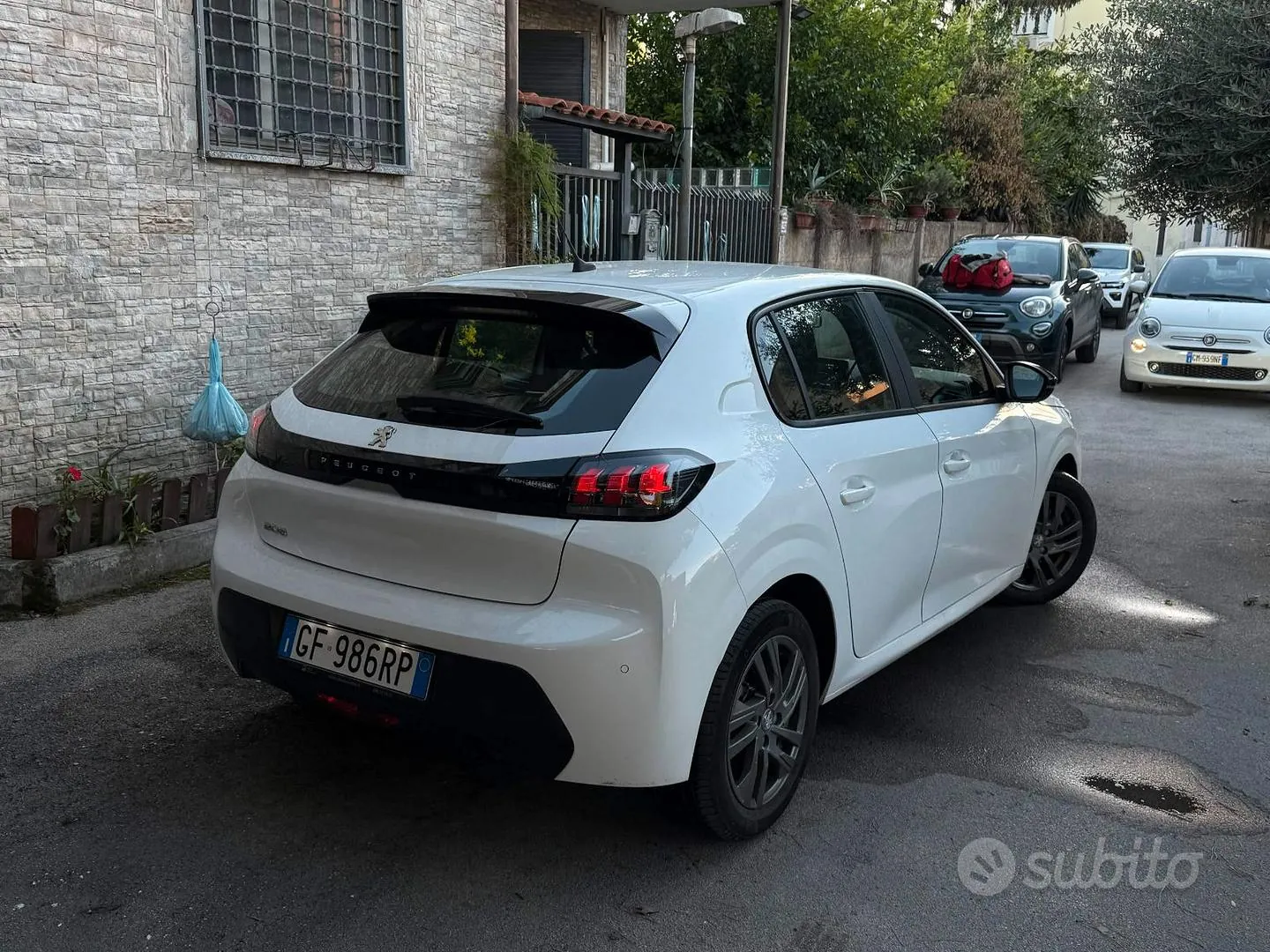 Peugeot 208 2021 photo 2