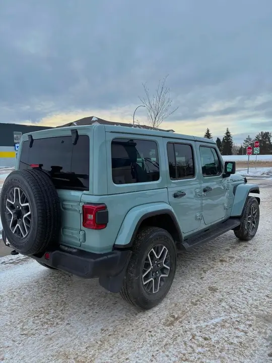 Jeep Wrangler 2024 photo 3