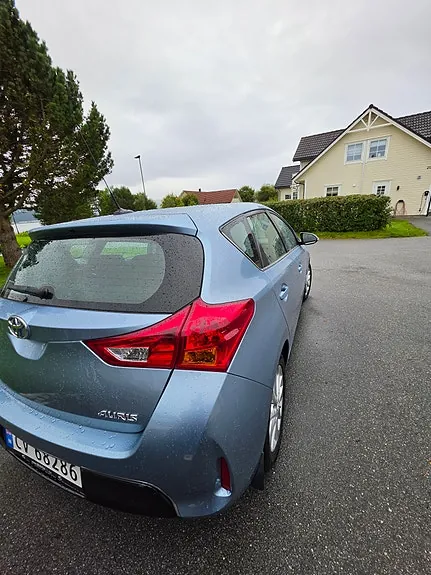 Toyota Auris 2013 photo 4