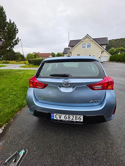Toyota Auris 2013 photo 5