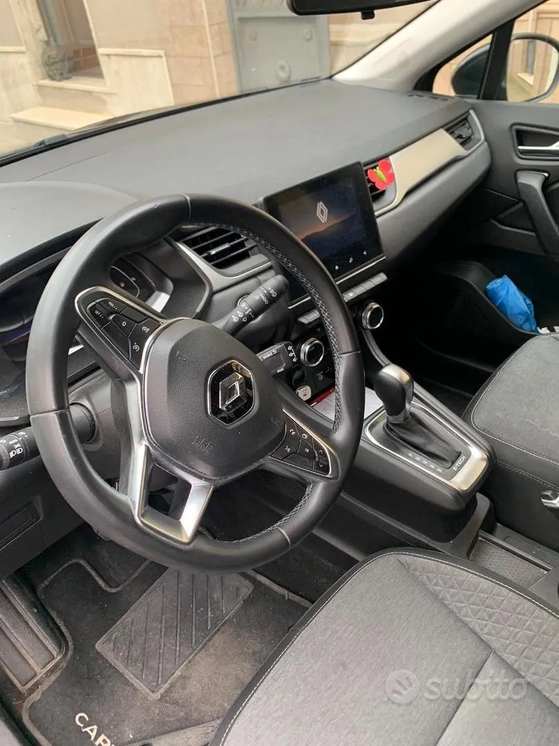 Renault Captur 2022 photo 4