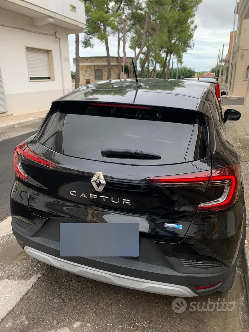 Renault Captur 2022 photo 2
