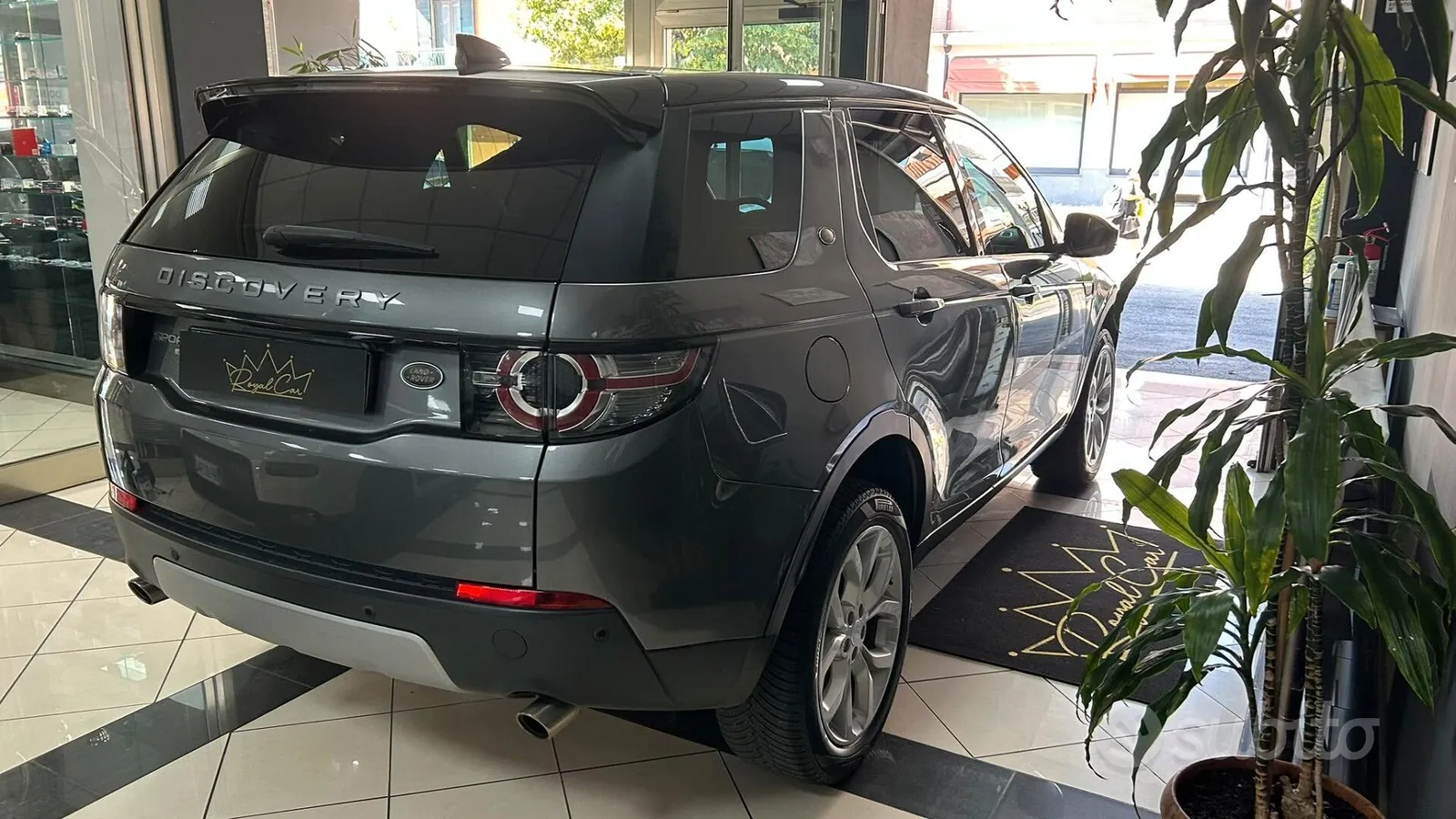 Land Rover Discovery Sport 2018 photo 3