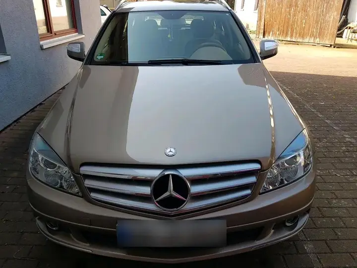 Mercedes-Benz C200