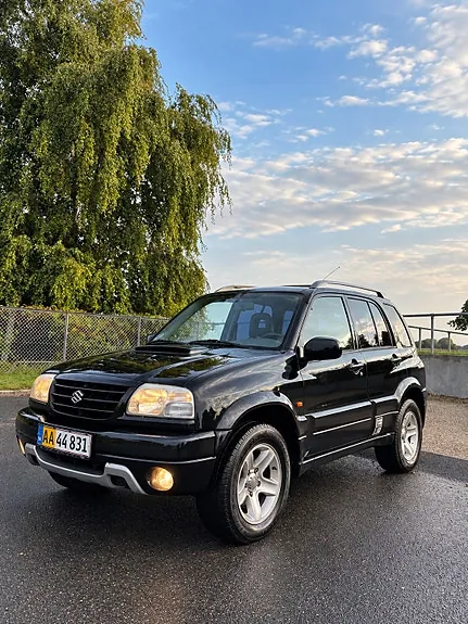 Suzuki Grand Vitara 2002 photo 2