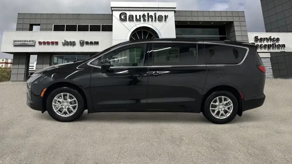 Chrysler Pacifica 2027 photo 3
