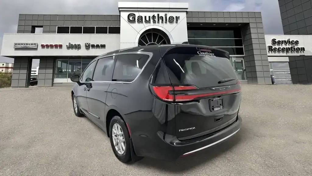 Chrysler Pacifica 2027 photo 4