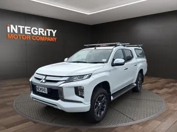 Mitsubishi Triton 2021 photo 3