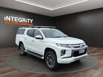 Mitsubishi Triton 2021 photo 2