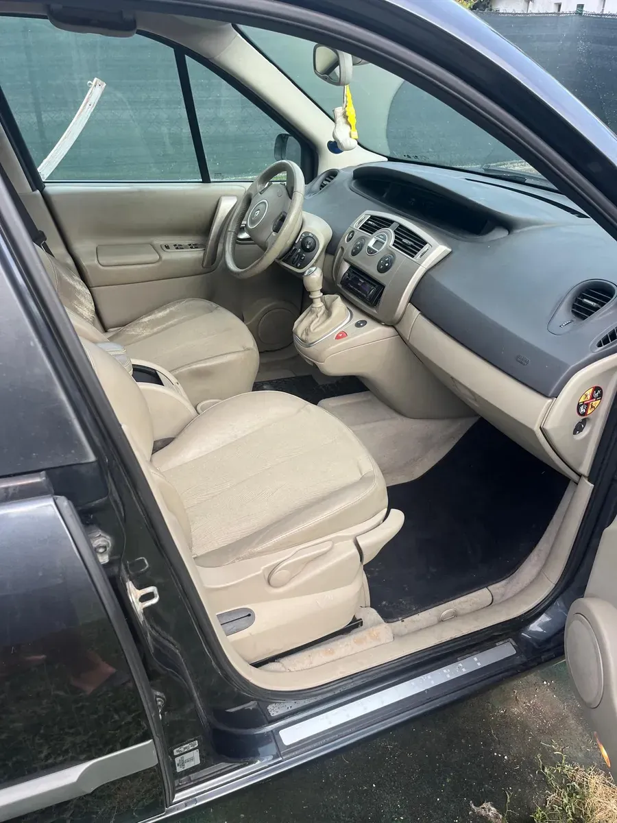 Renault Scenic 2007 photo 2