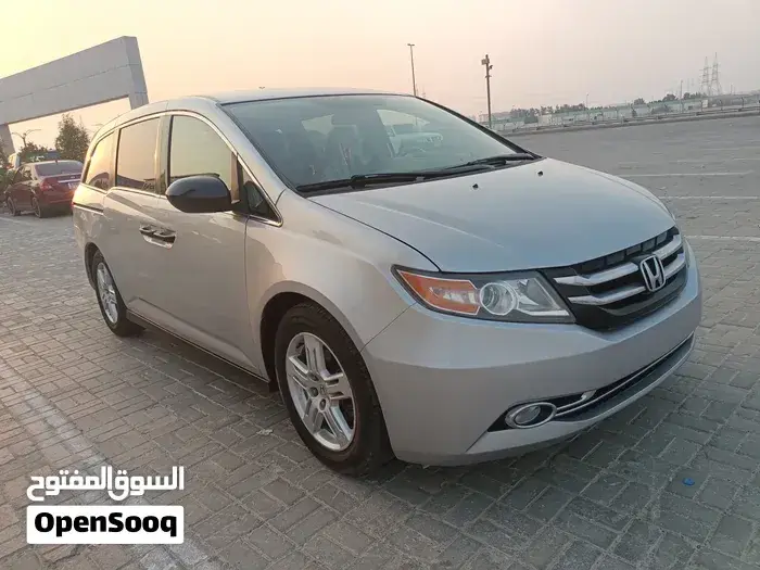Honda Odyssey 2014 photo 3