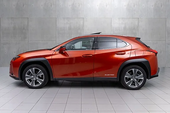 Lexus Ux300E 2022 photo 3