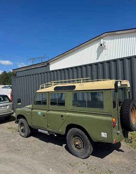 Land Rover 109