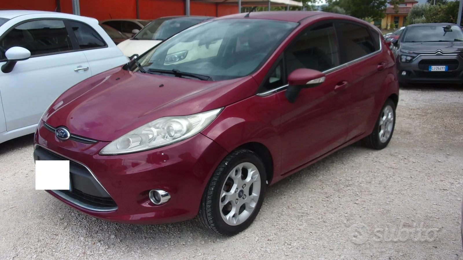 Ford Fiesta 2012 photo 2