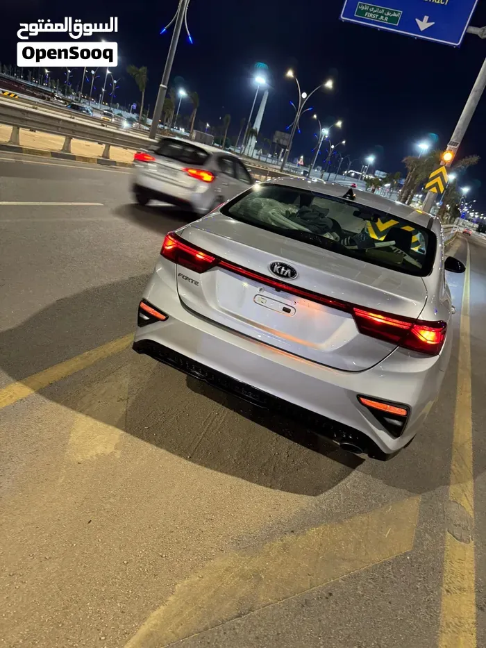 Kia Forte 2020 photo 2