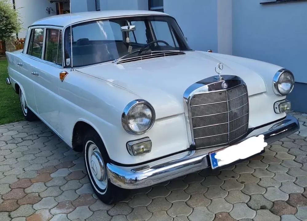 Mercedes-Benz 190